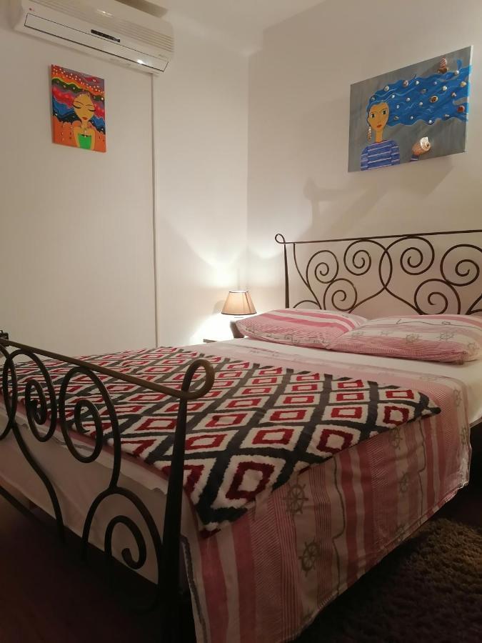 Apartment Nikolina Trogir Exterior foto
